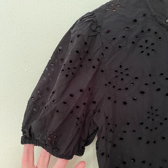 🍓 Jaqueline de Yong Woman’s Top Black eyelet S 42 (US Size 8) - Picture 3 of 5